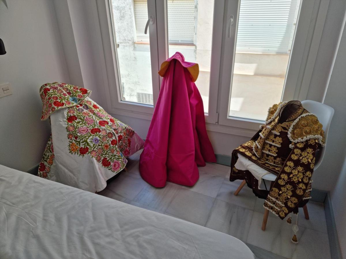 Philippe'S Home Triana Con Terraza Sevilla Eksteriør billede