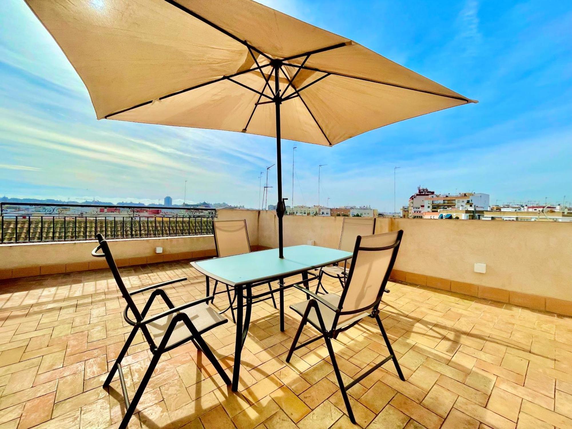 Philippe'S Home Triana Con Terraza Sevilla Eksteriør billede