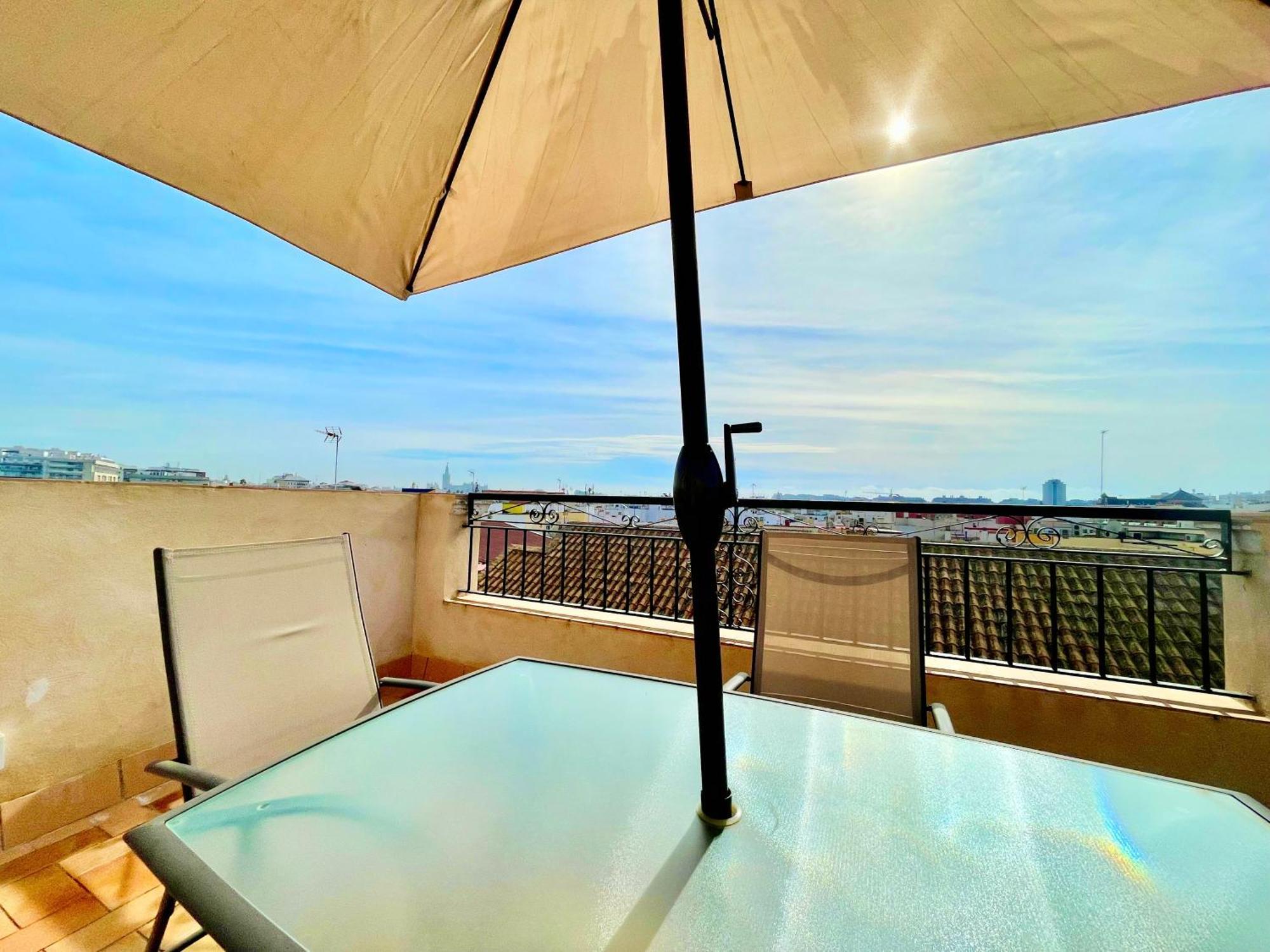 Philippe'S Home Triana Con Terraza Sevilla Eksteriør billede